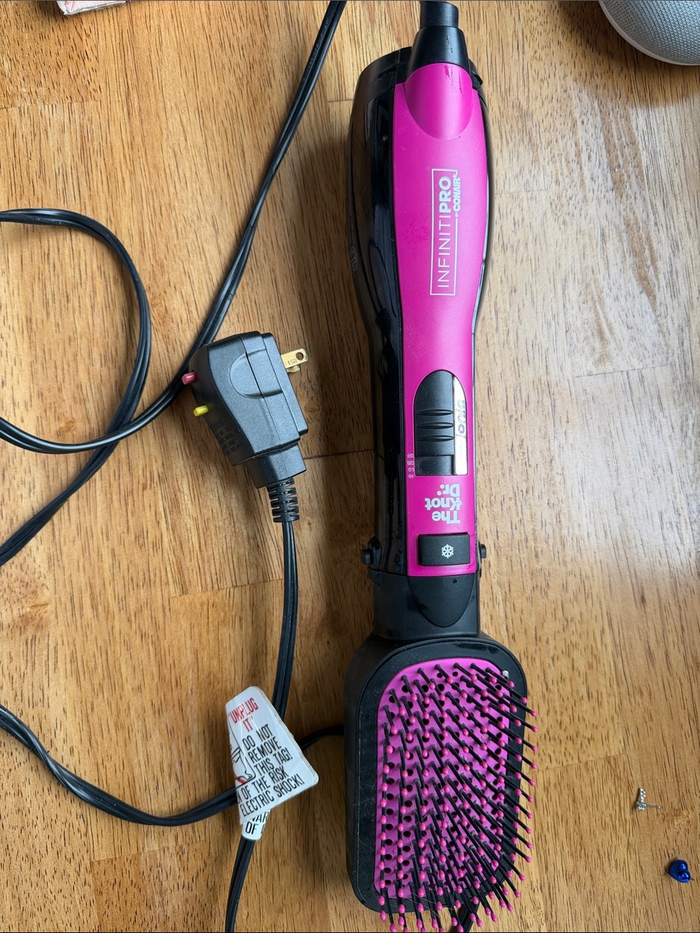 InfinitiPRO by Conair Pink Hot Air Styling Brush